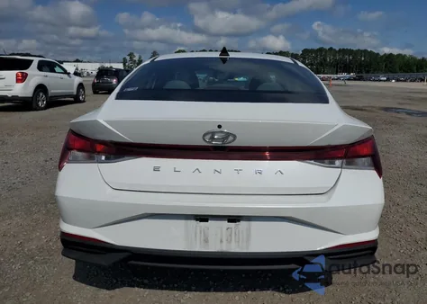 2023 Hyundai Elantra Sel z USA, uszkodzony, nr VIN 5NPLS4AG6PH096952